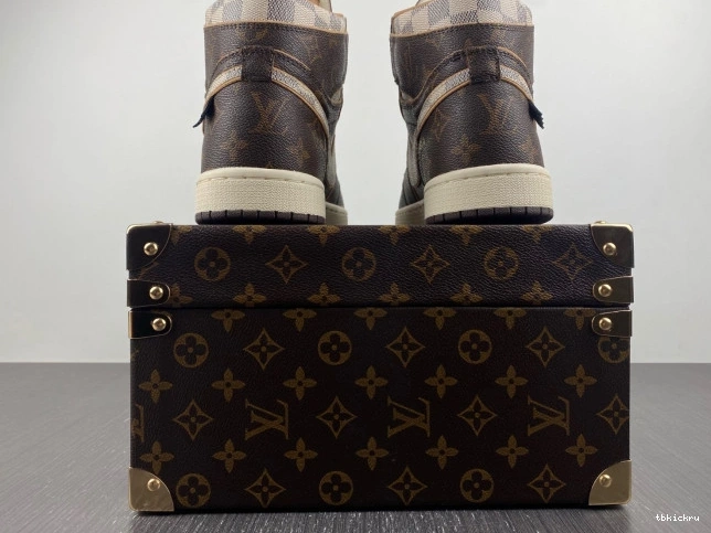 Reps TBK Jordan OFF-WHITE 1 LV Air x 0715